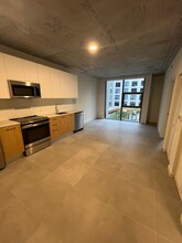 230 NW 32nd St, Unit A4 in Miami, FL - Foto de edificio - Building Photo