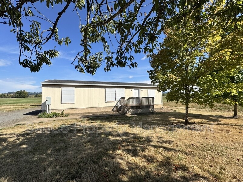 9500 SW Old Highway 47 in Gaston, OR - Building Photo