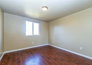 10605 Avalon Blvd in Los Angeles, CA - Building Photo - Building Photo
