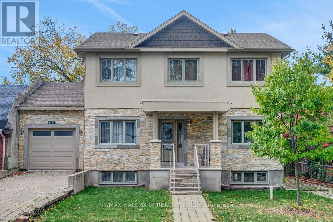2194 Niagara Dr in Ottawa, ON - Building Photo