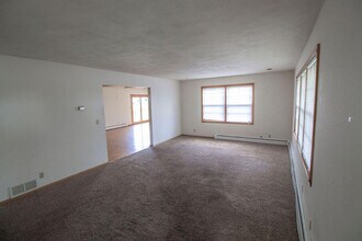 1303 E Smiley Ln in Columbia, MO - Building Photo - Building Photo