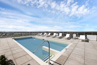 WestWalk Dollard-des-Ormeaux in Dollard-des-Ormeaux, QC - Building Photo - Building Photo