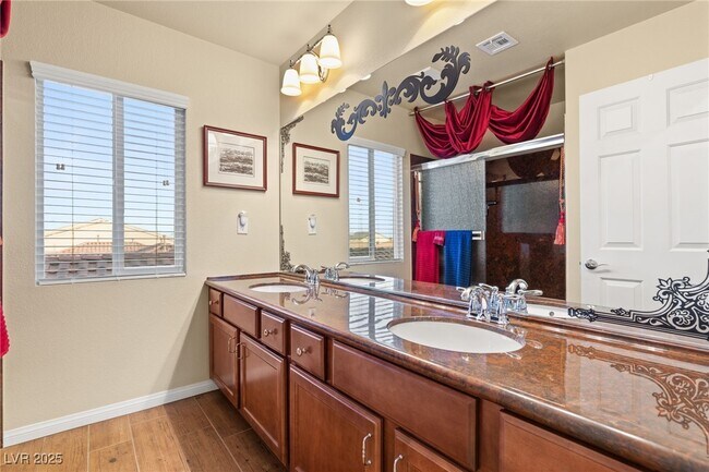 property at 6595 Creekside Cellars Ct