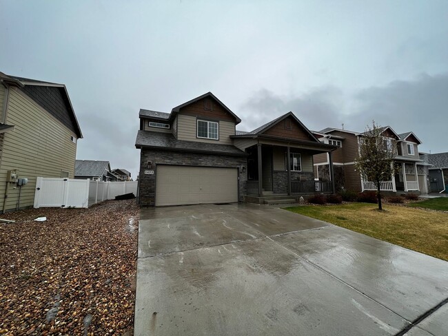 Spacious 4 Bed, 2 1/2 Bath House in Berthoud! in Berthoud, CO - Building Photo - Building Photo