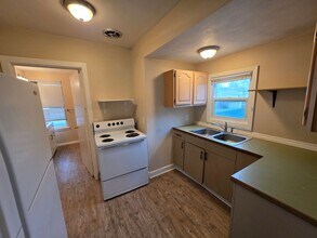 613 W Knox Ave in Spokane, WA - Building Photo - Building Photo