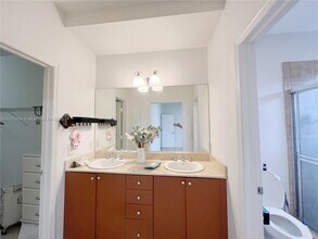 2450 SW 14th Ave in Fort Lauderdale, FL - Building Photo - Building Photo