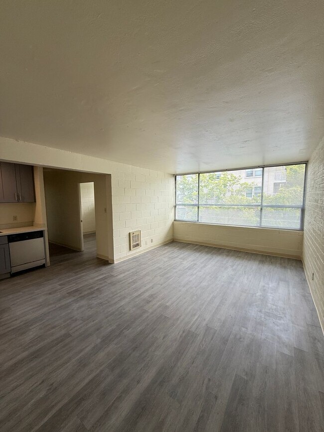 property at 430 E Howell St