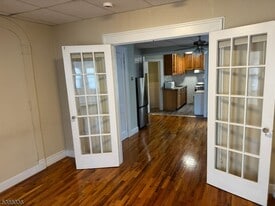 12 Prospect St in Morristown, NJ - Building Photo