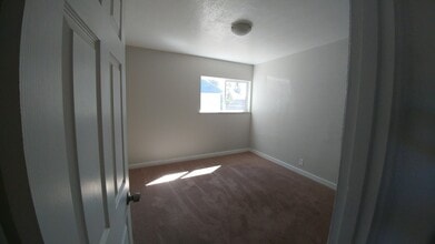 2538 Orchard Ave in Klamath Falls, OR - Building Photo - Building Photo