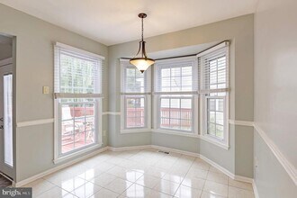 8010 Old Parsonage Ct in Alexandria, VA - Building Photo - Building Photo