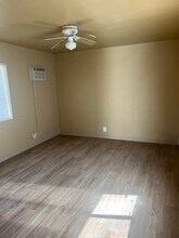 15287 W Belmont Ave, Unit APT A in Kerman, CA - Building Photo - Building Photo