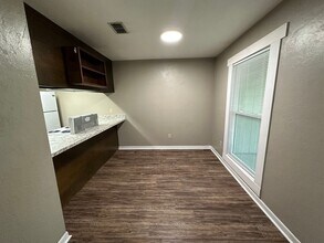 2010 Bradford Ct in Tallahassee, FL - Building Photo - Building Photo