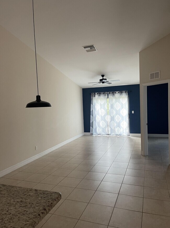 215 Cultural Park Blvd in Cape Coral, FL - Building Photo - Building Photo