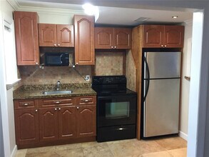 115 Antiquera Ave in Coral Gables, FL - Building Photo - Building Photo