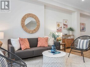 65 Pleasant Blvd in Toronto, ON - Building Photo - Building Photo