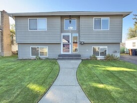 48 E Princeton Ave in Spokane, WA - Building Photo
