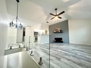 2400 Jupiter Rd in Plano, TX - Building Photo - Building Photo