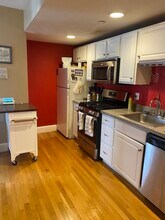 352 W 3rd St, Unit 16 in Boston, MA - Building Photo - Building Photo