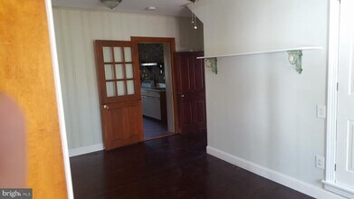 2902 Lower Saucon Rd in Hellertown, PA - Building Photo - Building Photo