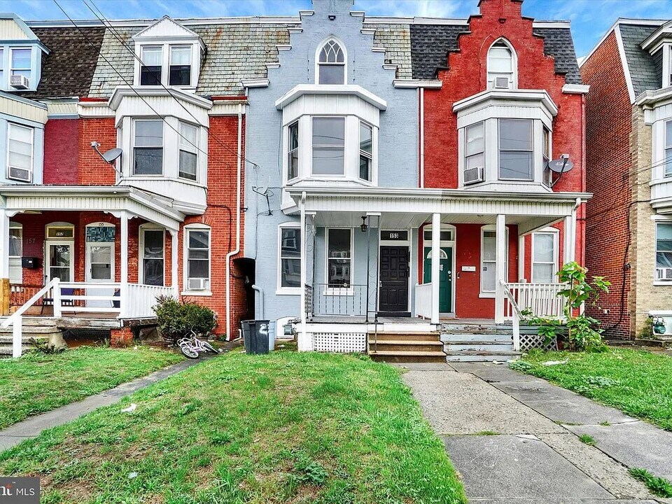 153 W Jackson St, Unit 2 in York, PA - Foto de edificio