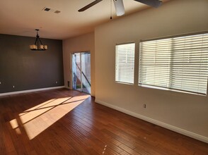 41267 Ashton Cir in Temecula, CA - Foto de edificio - Building Photo