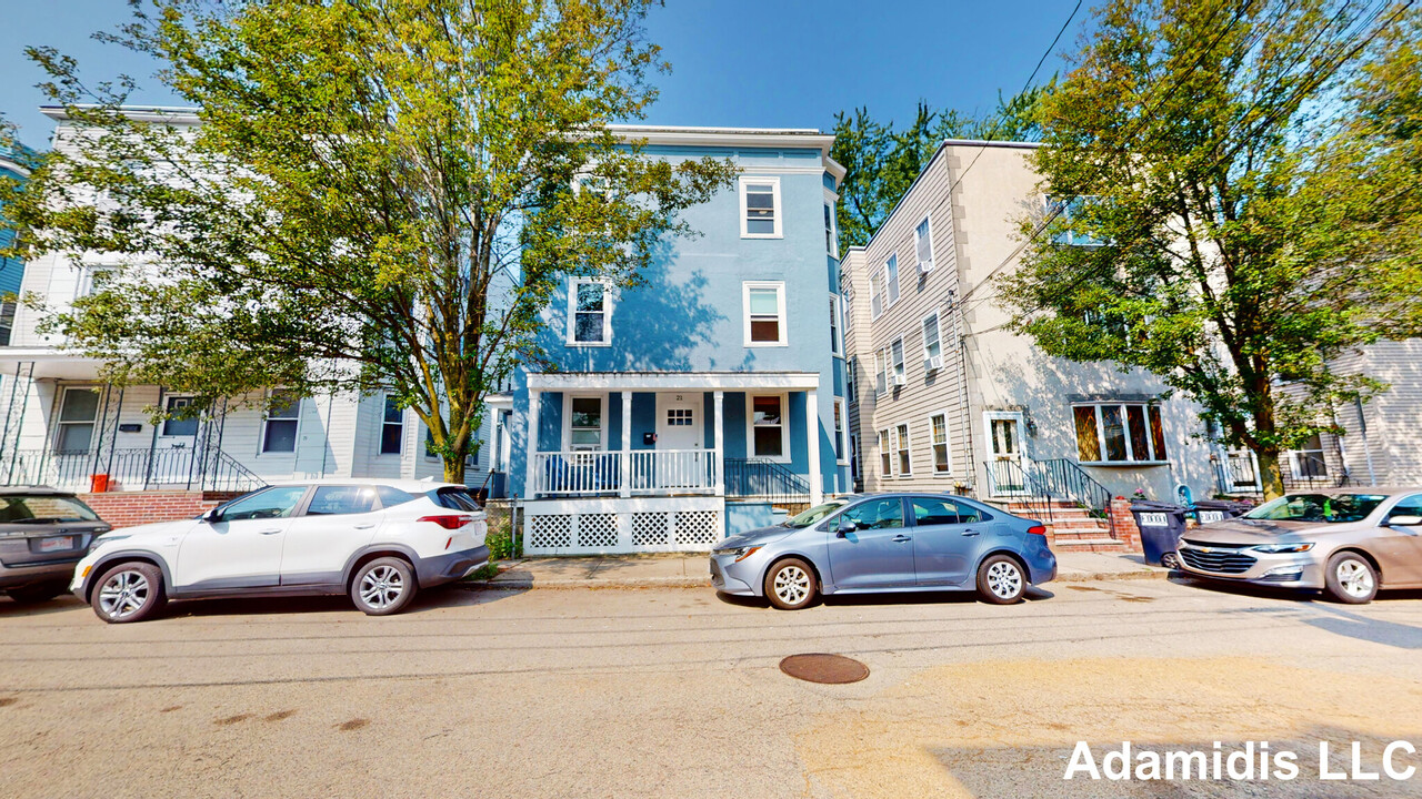 21 Magnus Ave, Unit 1 in Somerville, MA - Foto de edificio