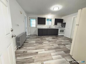 8 Garden St in Naugatuck, CT - Building Photo - Building Photo