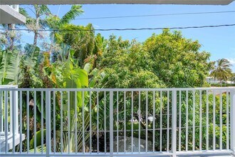 1220 71st St in Miami Beach, FL - Building Photo - Building Photo