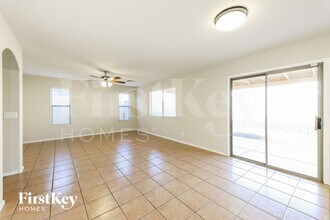 12922 W Holly St in Avondale, AZ - Building Photo - Building Photo