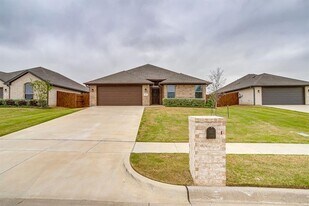836 Mesa Vista Dr in Crowley, TX - Building Photo