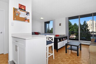 00905 in Vancouver, BC - Building Photo - Building Photo