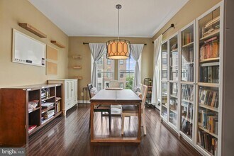 20405 Codman Dr in Ashburn, VA - Building Photo - Building Photo