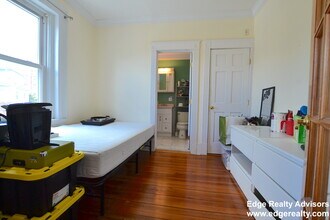 11 Orkney Rd, Unit 1 in Boston, MA - Foto de edificio - Building Photo