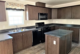 16703 Fall River Rd in Holly, MI - Building Photo - Building Photo