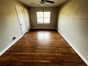 804 Loy Ln in Ennis, TX - Building Photo - Building Photo