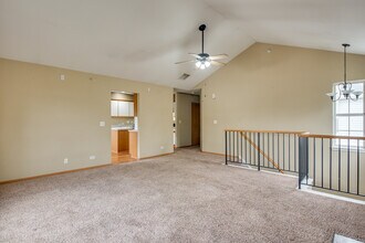2492 Dickens Dr in Aurora, IL - Building Photo - Building Photo