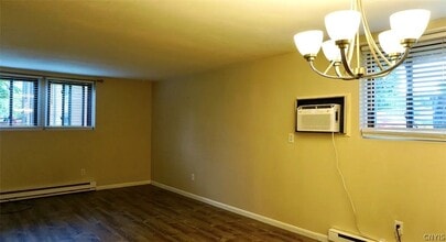 555 Village Blvd N in Baldwinsville, NY - Building Photo - Building Photo