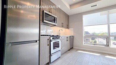 110-18A 18a St NW in Calgary, AB - Building Photo - Building Photo