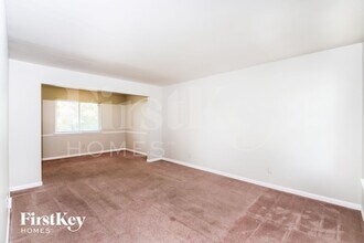 3262 Eastbrooke Ct in Indianapolis, IN - Foto de edificio - Building Photo