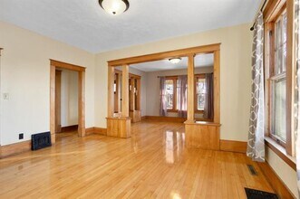 433 N Broadway in Minot, ND - Building Photo - Building Photo