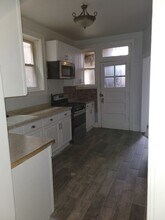 7842 S Bennett Ave in Chicago, IL - Building Photo - Building Photo