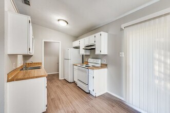 2326 Newbury Dr in Arlington, TX - Building Photo - Building Photo