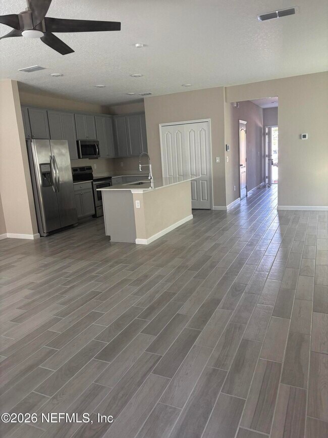 1657 Pottsburg Point Dr in Jacksonville, FL - Building Photo - Building Photo