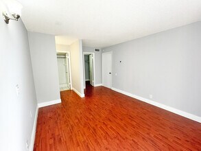 4457 Treehouse Ln in Tamarac, FL - Building Photo - Building Photo