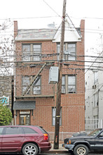 21-15 24th Ave in Astoria, NY - Building Photo - Building Photo