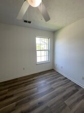 9303 Stonestreet Rd in Louisville, KY - Building Photo - Building Photo