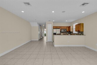 4088 W Palm Aire Dr in Pompano Beach, FL - Building Photo - Building Photo
