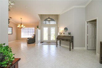 333 Wentworth Ct in Naples, FL - Building Photo - Building Photo