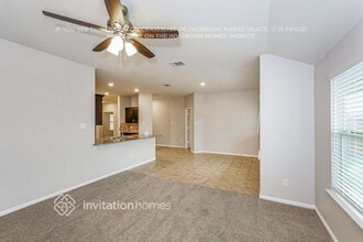 848 Wylie St in Crowley, TX - Foto de edificio - Building Photo