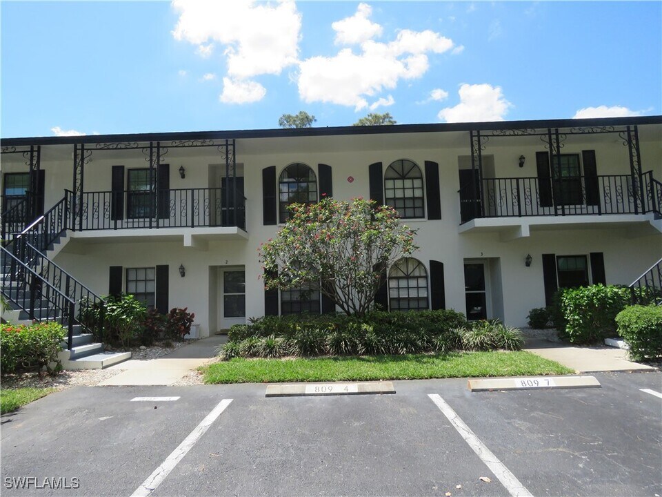 809 Augusta Blvd in Naples, FL - Building Photo
